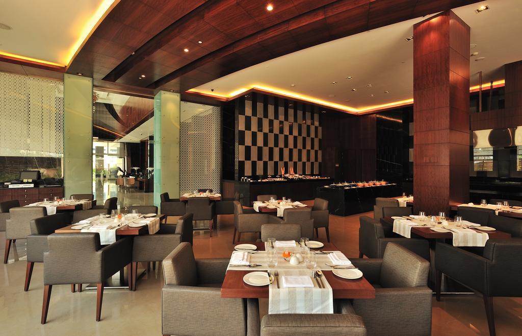The Anya Hotel-Golf Course Road Gurgaon Exterior foto