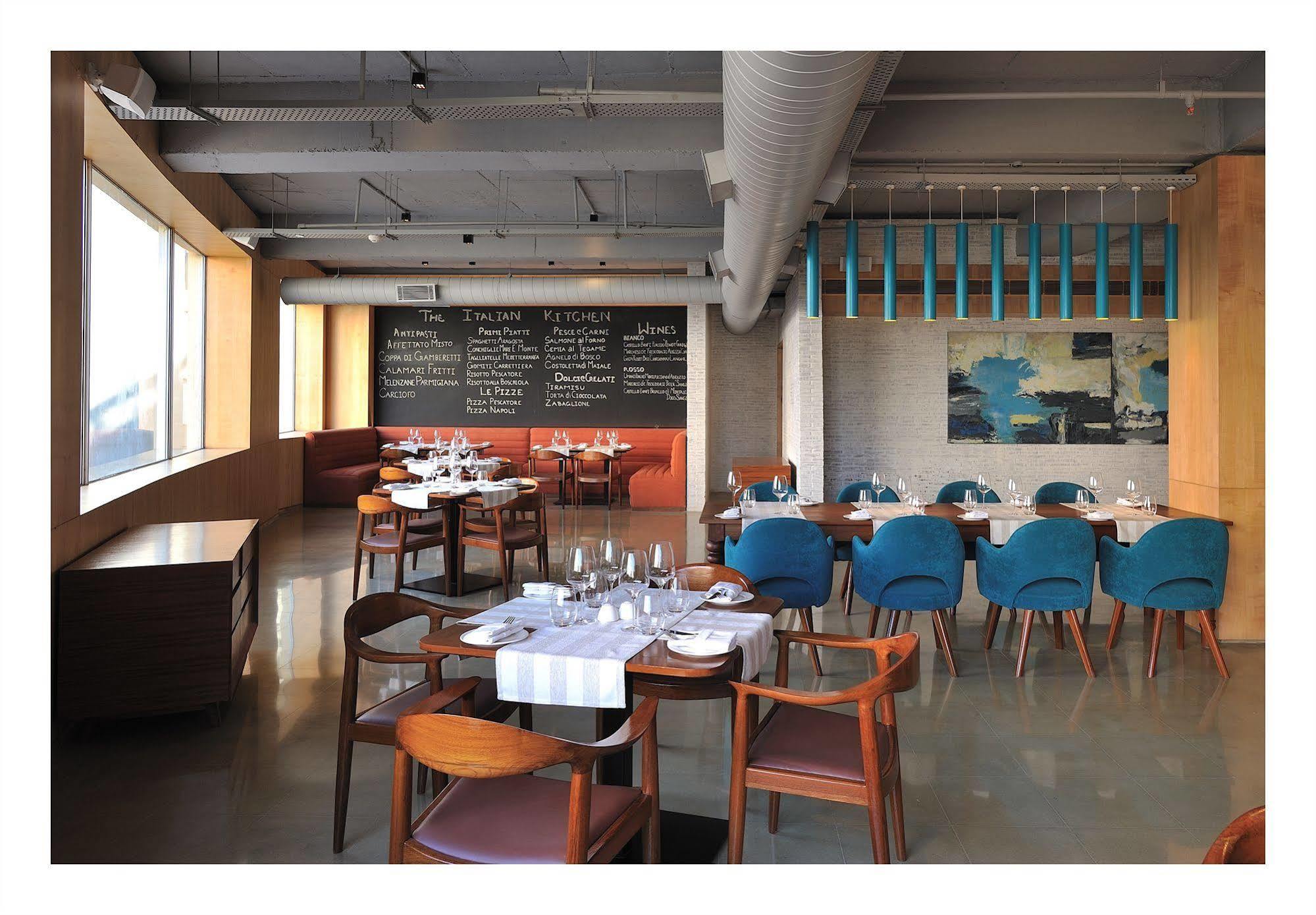 The Anya Hotel-Golf Course Road Gurgaon Exterior foto